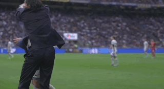 1744500420104084791.gif