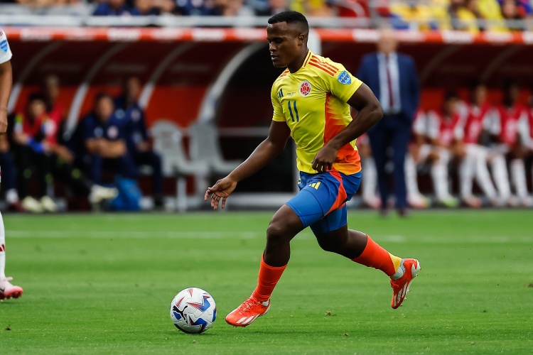 开云体育入口-记者：帕尔梅拉斯签狼队边锋阿里亚斯达协议，转会费2500万欧元